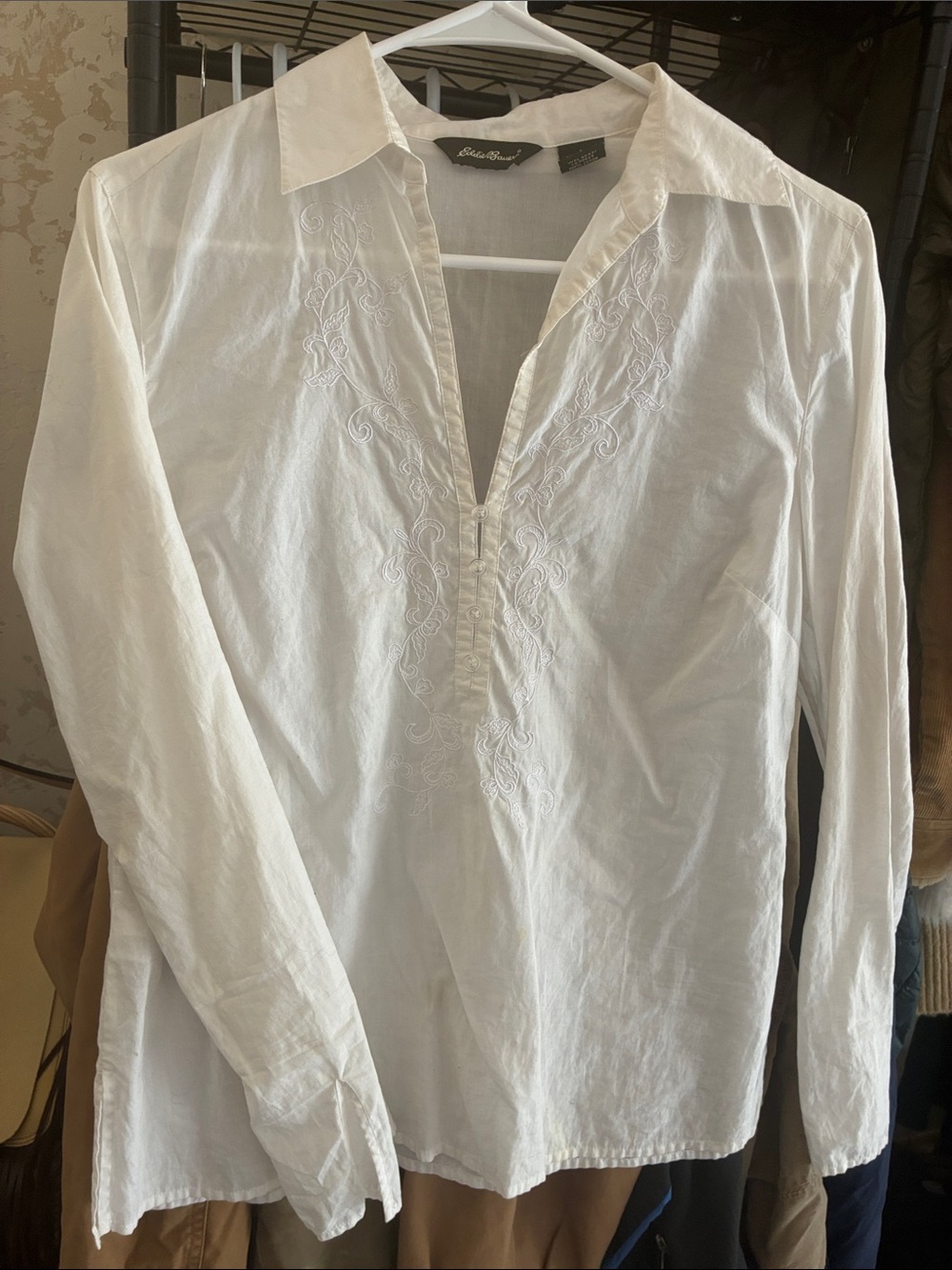 Eddie Bauer White Long-Sleeve Embroidered V-Neck Button-Down Shirt